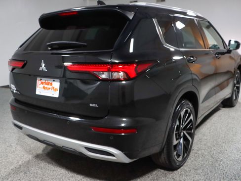 Used 2023 Mitsubishi Outlander SEL image 7