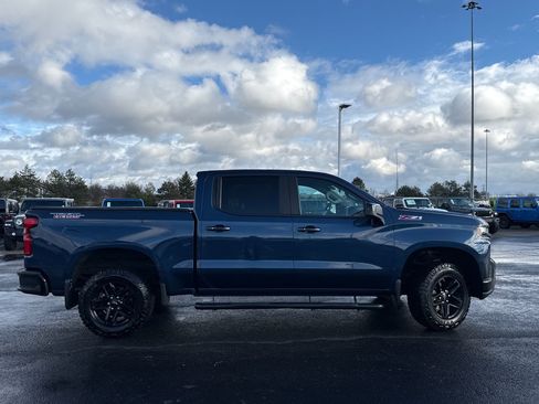 Used 2019 Chevrolet Silverado 1500 LT Trail Boss image 2
