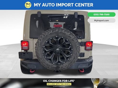 Used 2017 Jeep Wrangler Unlimited Rubicon w/ Quick Order Package 23Z Recon image 6