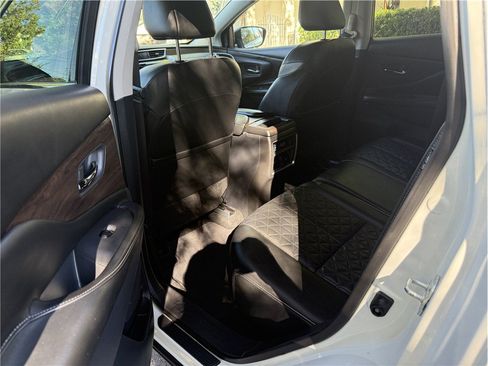 Used 2019 Nissan Murano Platinum w/ Cargo Package AWD/4WD image 11
