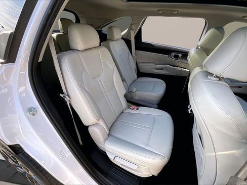 Used 2021 Kia Sorento SX image 26