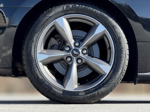 Used 2015 Ford Mustang V6 w/ Equipment Group 051A image 19