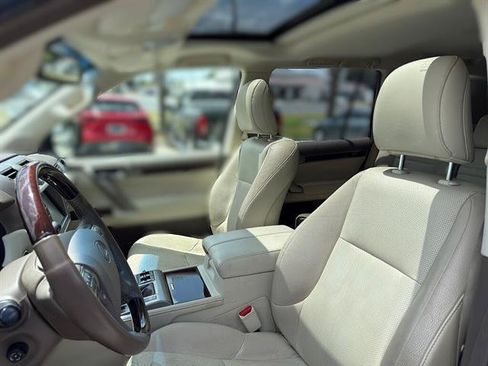 Used 2019 Lexus GX 460 Premium w/ Premium Package AWD/4WD image 10