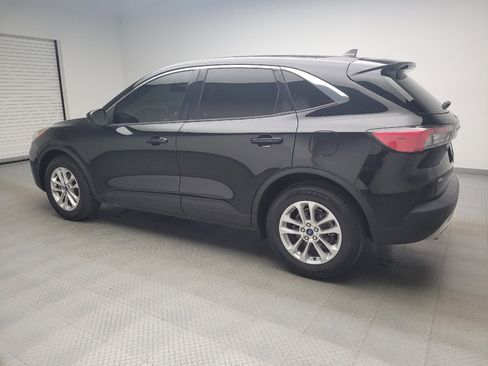 Used 2020 Ford Escape SE FWD image 3