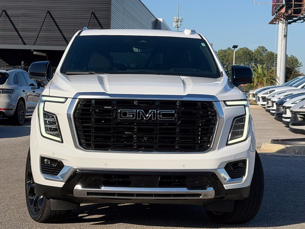 Used 2026 GMC Yukon Denali w/ Denali Reserve Package AWD/4WD image 2