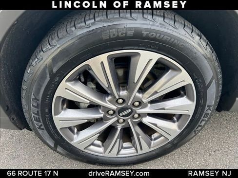 Used 2022 Lincoln Corsair Reserve w/ Equipment Group 201A image 10