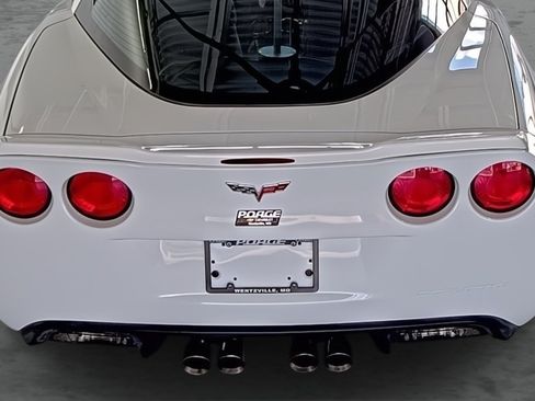 Used 2013 Chevrolet Corvette Grand Sport w/ 3LT Preferred Equipment Group RWD image 12