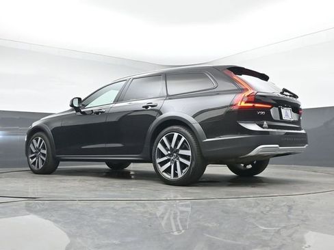 Used 2021 Volvo V90 T6 Cross Country w/ Advanced Package image 19