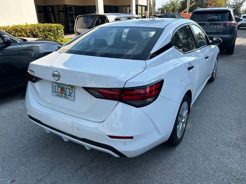 Used 2025 Nissan Sentra S image 21