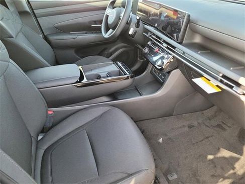 New 2025 Hyundai Tucson SEL image 15