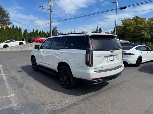 Used 2023 Cadillac Escalade Sport AWD/4WD image 2