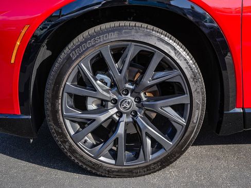 Used 2025 Toyota Crown Signia Limited w/ Advanced Technology Package image 11