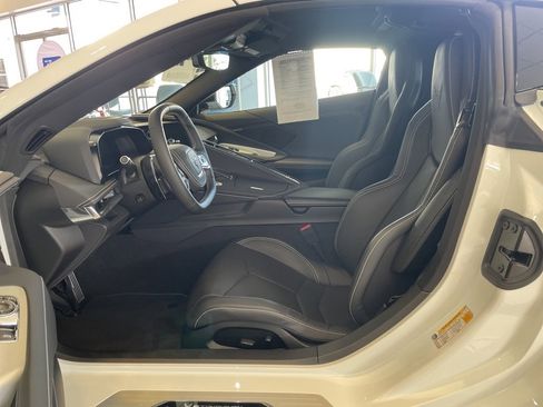 Used 2025 Chevrolet Corvette Stingray Coupe image 22