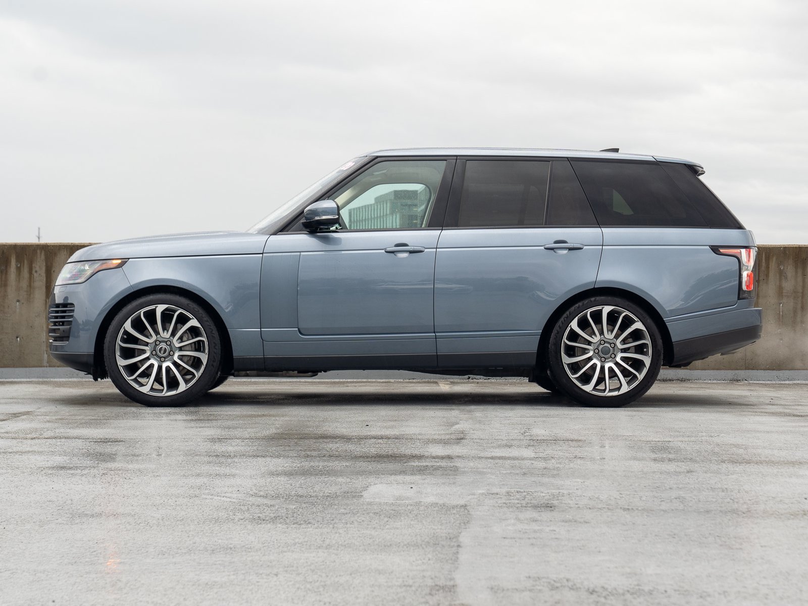Used 2020 Land Rover Range Rover AWD/4WD image 4