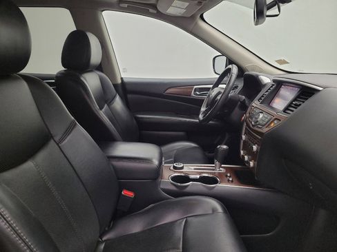 Used 2017 Nissan Pathfinder Platinum AWD/4WD image 21