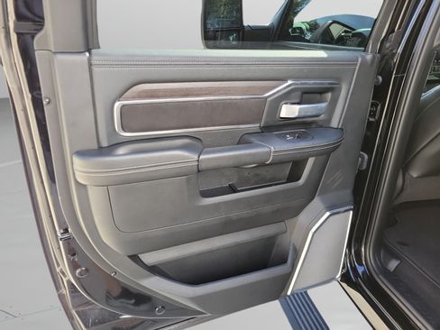 Used 2025 RAM 2500 Laramie AWD/4WD image 25