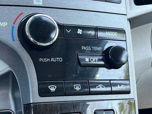Used 2014 Toyota Venza XLE w/ XLE Premium Package AWD/4WD image 28