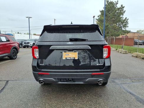 Certified 2024 Ford Explorer XLT w/ Equipment Group 202A AWD/4WD image 8
