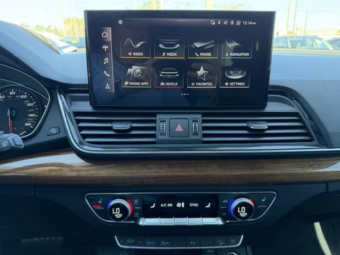 Used 2023 Audi Q5 2.0T Premium w/ Convenience Package image 18