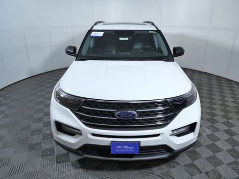 Certified 2023 Ford Explorer XLT w/ Equipment Group 202A AWD/4WD image 3