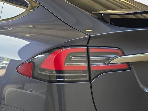 Used 2020 Tesla Model X Long Range AWD/4WD image 35