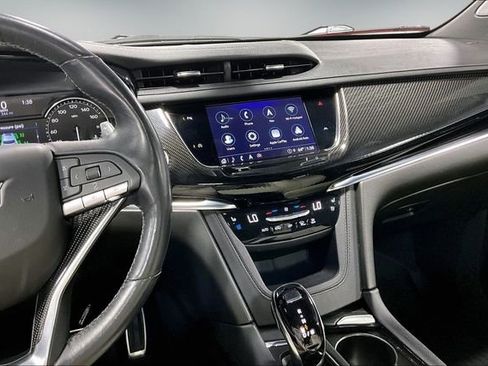 Used 2023 Cadillac XT6 Sport AWD/4WD image 11