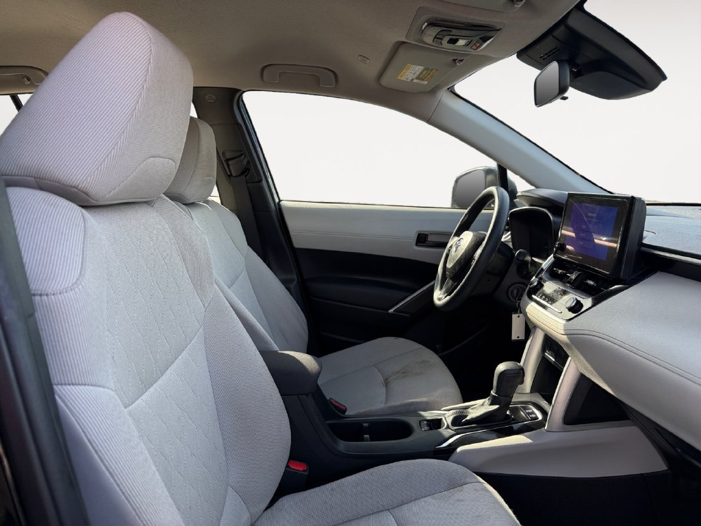 Used 2023 Toyota Corolla Cross L AWD/4WD image 15