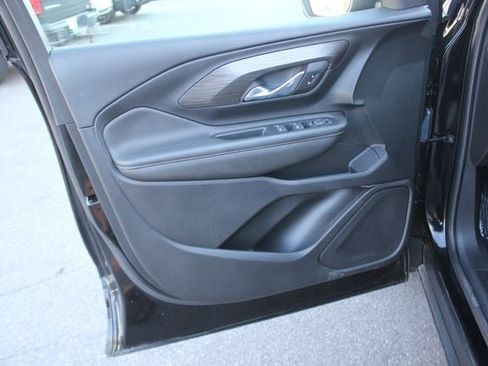 Used 2023 GMC Terrain SLE AWD/4WD image 19