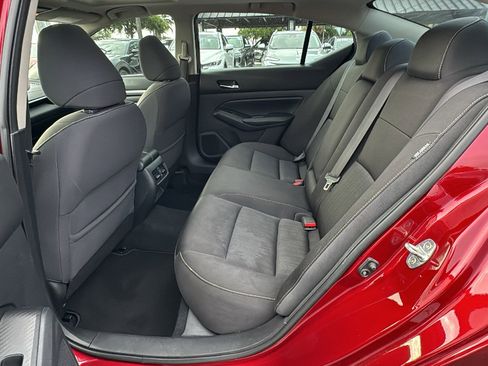 Used 2019 Nissan Altima 2.5 SV image 16