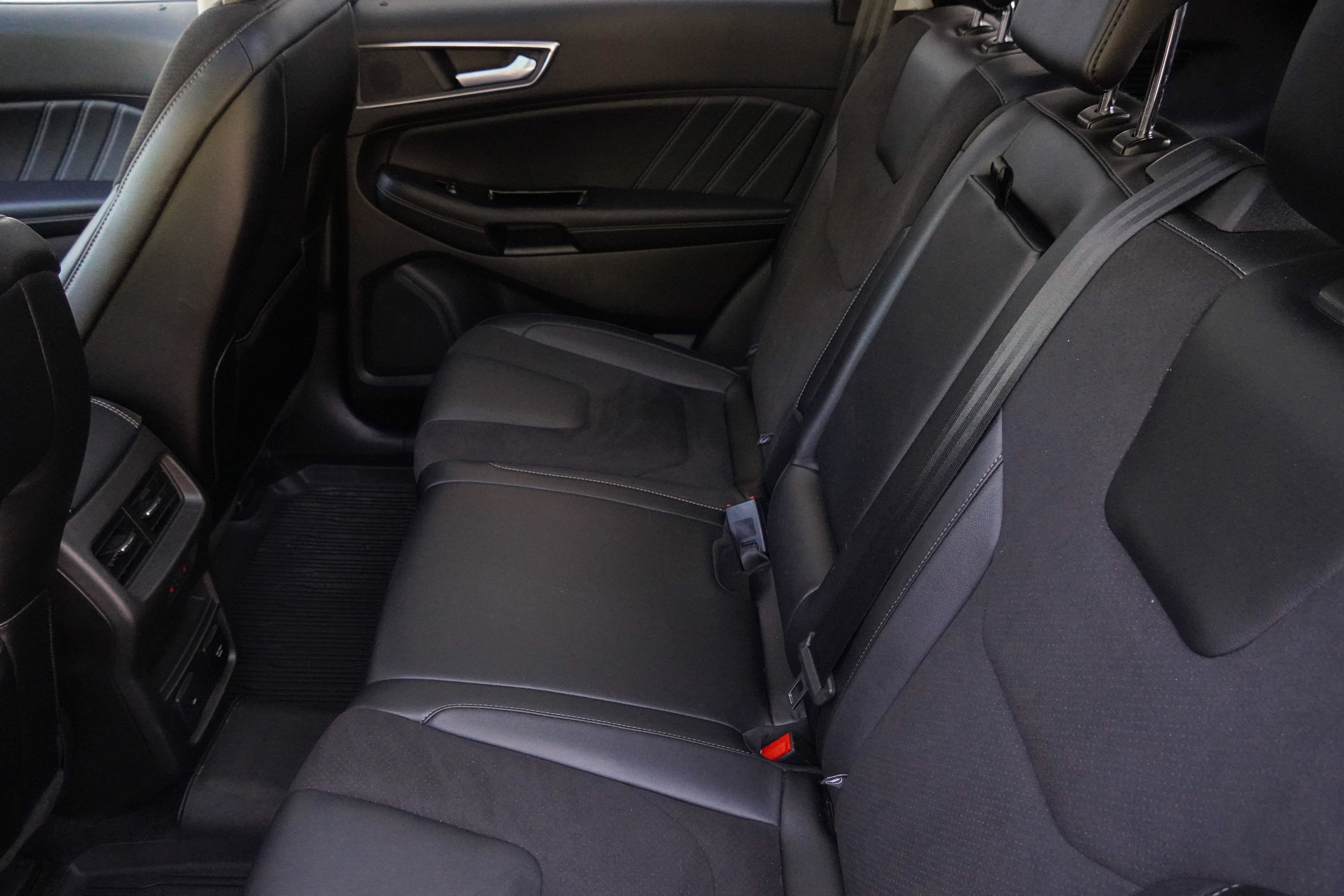 Used 2017 Ford Edge Sport w/ Equipment Group 401A AWD/4WD image 33