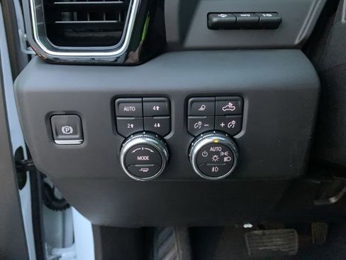 New 2026 GMC Sierra 2500 Denali w/ Denali Reserve Package image 19