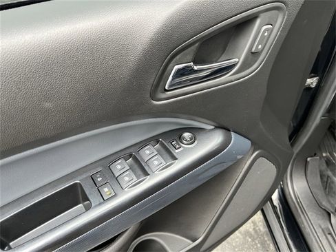 Certified 2021 Chevrolet Colorado Z71 w/ Z71 Midnight Edition image 15