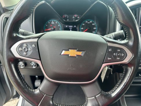 Used 2022 Chevrolet Colorado LT w/ Safety Package image 18