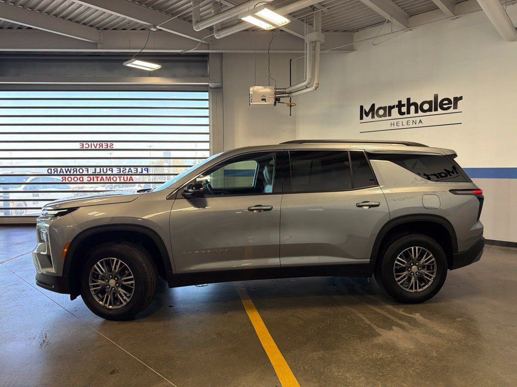 Used 2026 Chevrolet Traverse LT w/ Driver Confidence Package AWD/4WD image 8