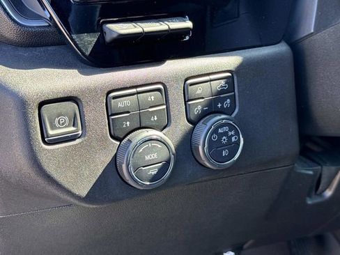 Used 2024 Chevrolet Silverado 2500 High Country w/ Technology Package AWD/4WD image 31