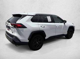 Used 2024 Toyota RAV4 LE AWD/4WD video 4
