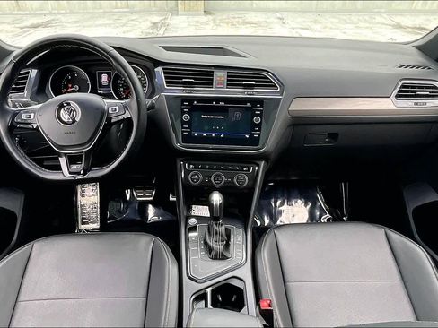 Used 2021 Volkswagen Tiguan SE R-Line FWD image 15