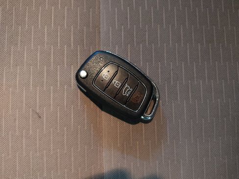 Used 2019 Hyundai Tucson SE image 32