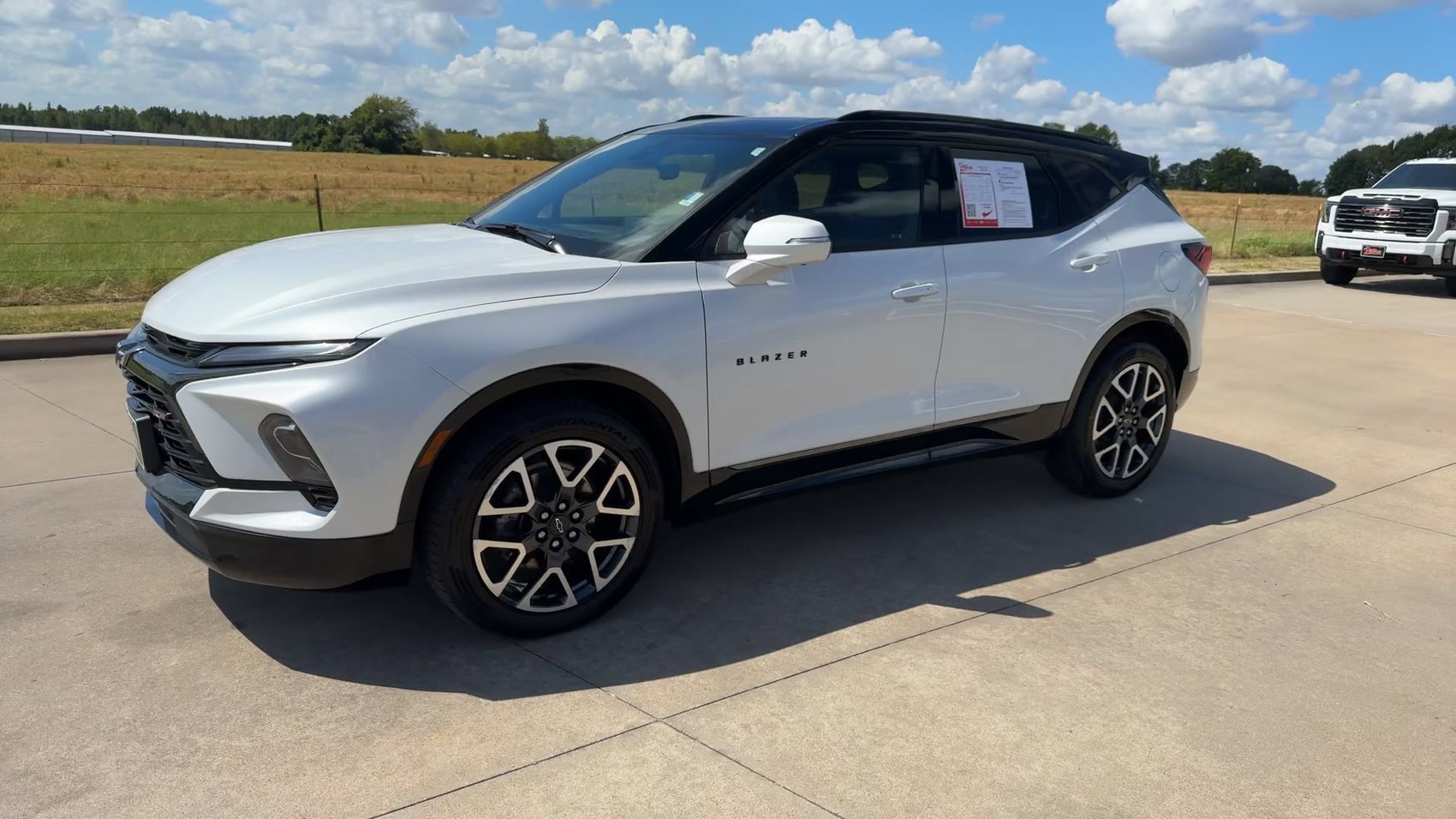Used 2023 Chevrolet Blazer RS w/ Driver Confidence II Package FWD image 5