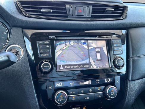 Used 2017 Nissan Rogue SL w/ SL Premium Package AWD/4WD image 26