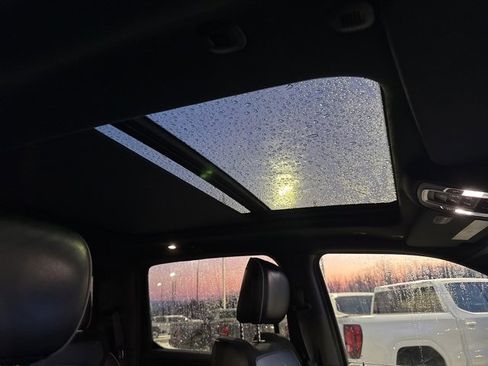 Used 2019 RAM 1500 Laramie image 13