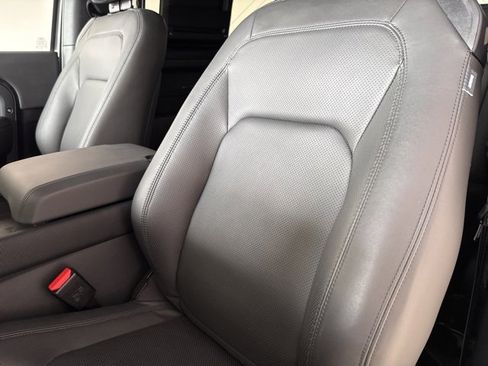 Used 2024 Land Rover Defender 90 V8 image 27