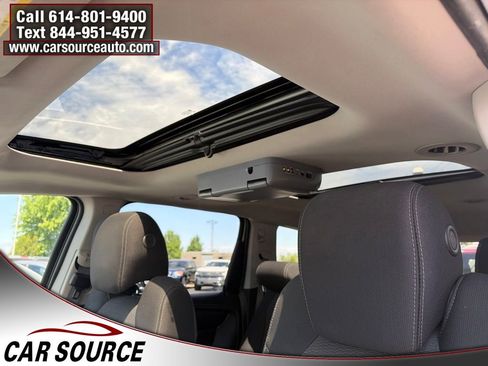 Used 2015 Chevrolet Traverse LT w/ Style and Technology Package FWD image 19