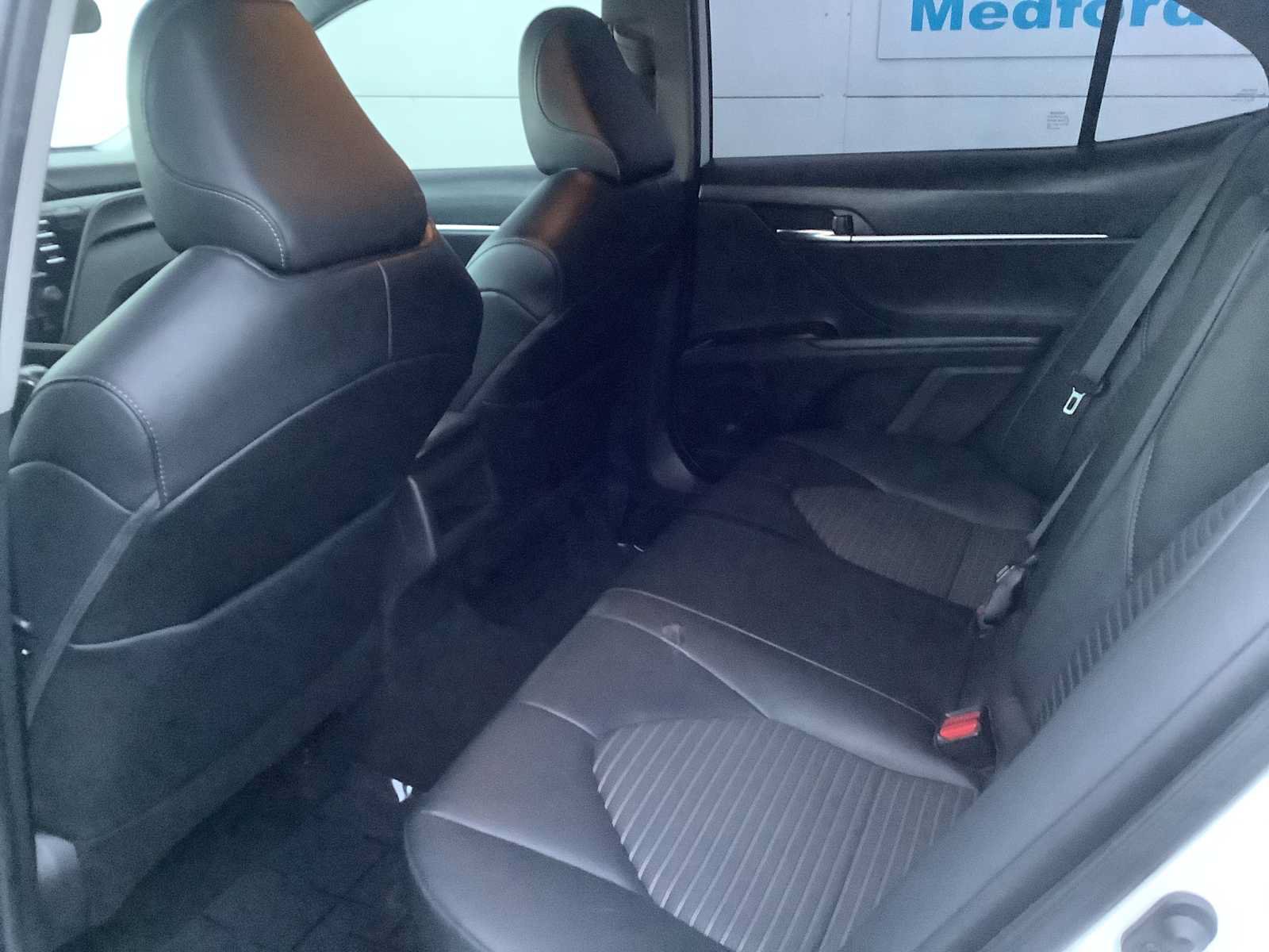 Used 2020 Toyota Camry SE w/ Carpet Mat Package FWD image 12