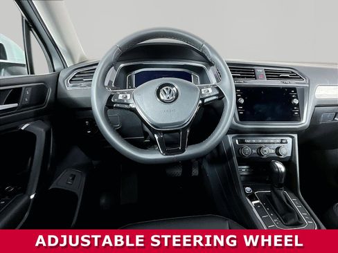 Used 2020 Volkswagen Tiguan SEL AWD/4WD image 8