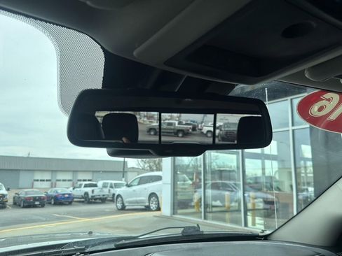 Used 2016 RAM 1500 Laramie w/ Convenience Group image 20