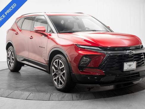Used 2025 Chevrolet Blazer RS w/ Driver Confidence II Package AWD/4WD image 9