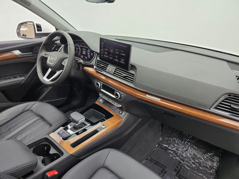 Used 2023 Audi Q5 2.0T Premium Plus w/ Premium Plus Package AWD/4WD image 38