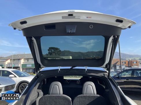 Used 2019 Tesla Model X P100D image 10