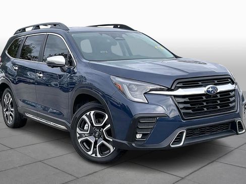 Used 2023 Subaru Ascent Touring image 2